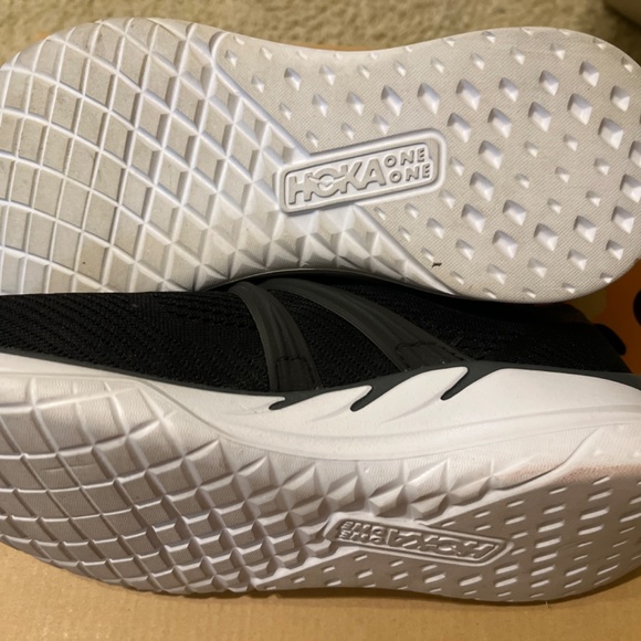 Hoka - Picture 2 of 5
